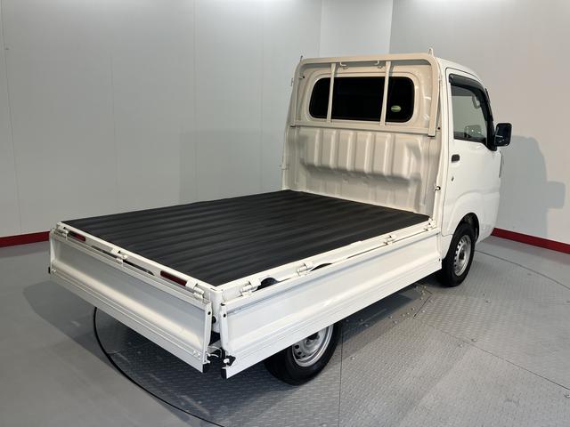 ハイゼットトラックスタンダードSAIIIt4WD LEDヘッドライト スマートアシスト レーンアシスト LEDヘッドライト マニュアルエアコン パワステ ABS 運転席エアバッグ 純正CDチューナー CD AM FM AUX USB(愛媛県)の中古車
