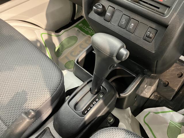 ハイゼットトラックスタンダードSAIIIt4WD LEDヘッドライト スマートアシスト レーンアシスト LEDヘッドライト マニュアルエアコン パワステ ABS 運転席エアバッグ 純正CDチューナー CD AM FM AUX USB(愛媛県)の中古車