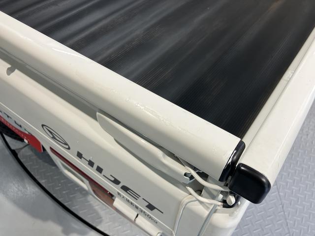 ハイゼットトラックスタンダードSAIIIt4WD LEDヘッドライト スマートアシスト レーンアシスト LEDヘッドライト マニュアルエアコン パワステ ABS 運転席エアバッグ 純正CDチューナー CD AM FM AUX USB(愛媛県)の中古車