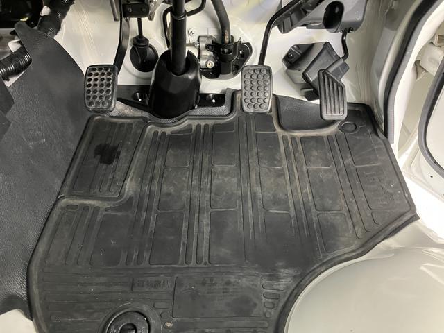 ハイゼットトラックスタンダード2WD MT車 エアコン パワステ エアバッグ ABS ラジオ オートライト アイドリングストップ スマートアシスト非装着車(愛媛県)の中古車