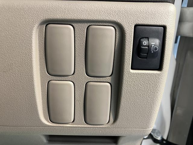 タントスローパーリアシート付き福祉車両　純正ナビ　ワンセグＴＶ　ＥＴＣ　エアコン　パワステ　パワーウィンドウ　ＡＢＳ　エアバッグ（愛媛県）の中古車