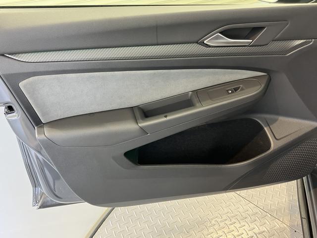 VW ゴルフeTSI Rライン純正ナビ フルセグTV バックモニター Bluetooth USB ドラレコ ETC クルーズコントロール オートライト LEDヘッドライト 前席シートヒーター ステアリングヒーター プッシュスタート(愛媛県)の中古車