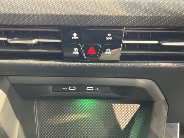 VW ゴルフeTSI Rライン純正ナビ フルセグTV バックモニター Bluetooth USB ドラレコ ETC クルーズコントロール オートライト LEDヘッドライト 前席シートヒーター ステアリングヒーター プッシュスタート(愛媛県)の中古車