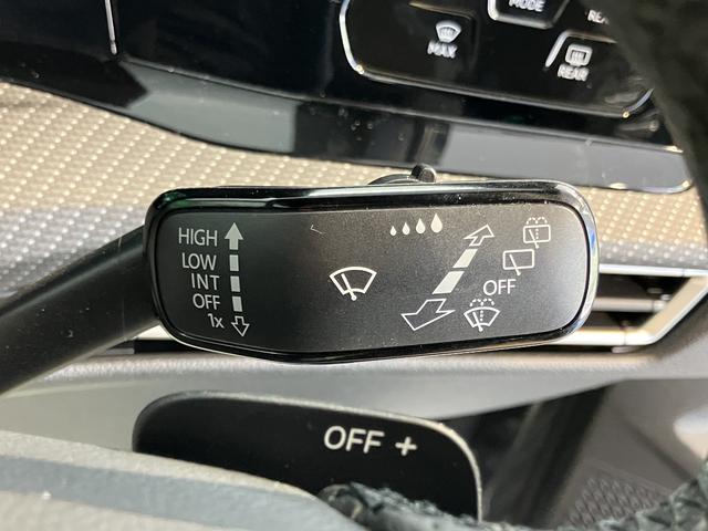 VW ゴルフeTSI Rライン純正ナビ フルセグTV バックモニター Bluetooth USB ドラレコ ETC クルーズコントロール オートライト LEDヘッドライト 前席シートヒーター ステアリングヒーター プッシュスタート(愛媛県)の中古車