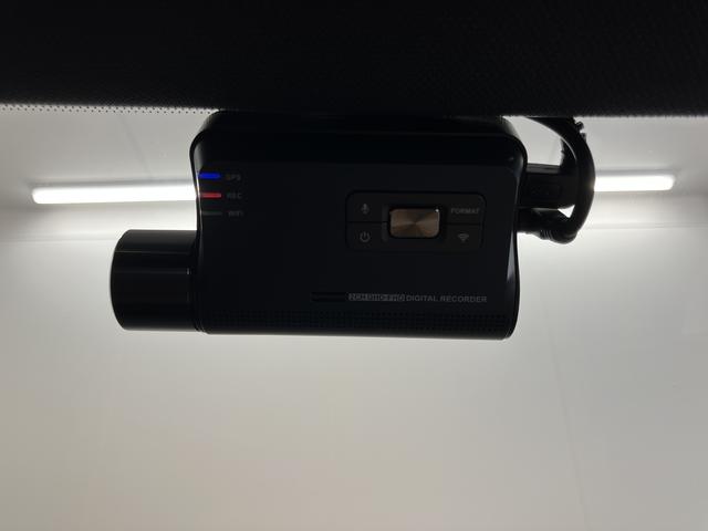 VW ゴルフeTSI Rライン純正ナビ フルセグTV バックモニター Bluetooth USB ドラレコ ETC クルーズコントロール オートライト LEDヘッドライト 前席シートヒーター ステアリングヒーター プッシュスタート(愛媛県)の中古車