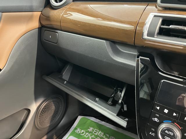 キャストスタイルG プライムコレクション SAIIIプッシュスタート アイドリングストップ 運転席・助手席シートヒーター オートライト オートマチックハイビーム LEDヘッドライト フロントフォグランプ ベンチシート 社外ナビ 社外ドライブレコーダー(愛媛県)の中古車
