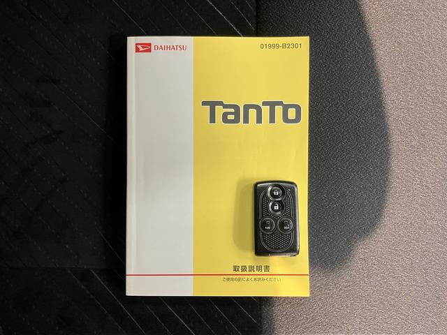 タントカスタムＲＳ　ＳＡ両側電動スライドドア　オートライト　ＬＥＤヘッドライト　プッシュスタート　アイドリングストップ　ベンチシート　電動格納ドアミラー　キーフリーシステム　オーディオレス車　バックカメラ装着車　後席モニタ付（愛媛県）の中古車