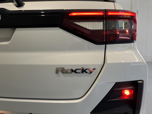 ロッキーGプッシュスタート オートライト LEDヘッドライト フロントフォグランプ アダプティブクルーズコントロール 運転席・助手席シートヒーター コーナーセンサー 純正ナビ パノラマモニター ETC車載器(愛媛県)の中古車