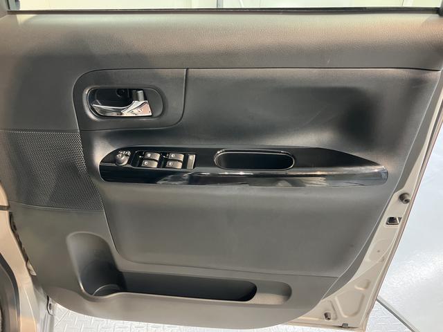 ムーヴキャンバスＧブラックインテリアリミテッド　ＳＡIII純正ナビ　パノラマモニター　フルセグＴＶ　ＣＤ　ＤＶＤ　ＵＳＢ　Ｂｌｕｅｔｏｏｔｈ　両側電動スライドドア　オートライト　ＬＥＤヘッドライト　ベンチシート　プッシュスタート　アイドリングストップ（愛媛県）の中古車