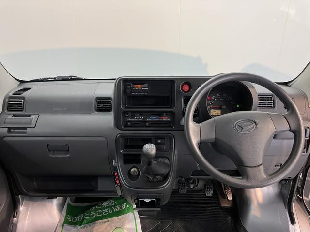 ハイゼットカーゴＤＸ２ＷＤ　５速ミッション車　ラジオ　パワステ　前席パワーウィンドウ　キーレスエントリー　運転席エアバッグ　助手席エアバッグ（愛媛県）の中古車