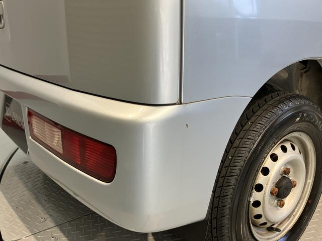 ハイゼットカーゴＤＸ２ＷＤ　５速ミッション車　ラジオ　パワステ　前席パワーウィンドウ　キーレスエントリー　運転席エアバッグ　助手席エアバッグ（愛媛県）の中古車