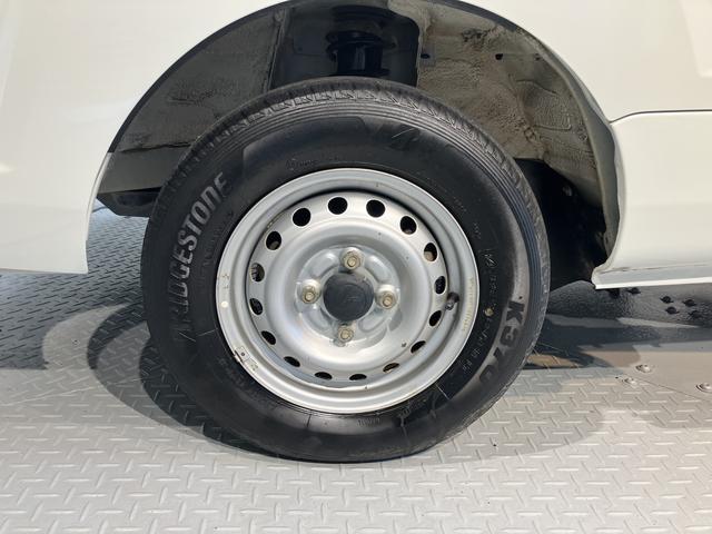 ハイゼットトラックスタンダード４ＷＤ　ハロゲンヘッドライト　マニュアルエアコン　運転席エアバッグ　パワステ　全塗装済車　オーディオレス（愛媛県）の中古車