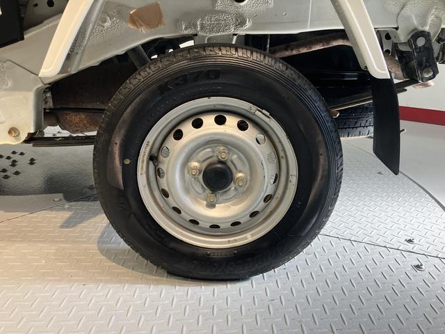 ハイゼットトラックスタンダード４ＷＤ　ハロゲンヘッドライト　マニュアルエアコン　運転席エアバッグ　パワステ　全塗装済車　オーディオレス（愛媛県）の中古車