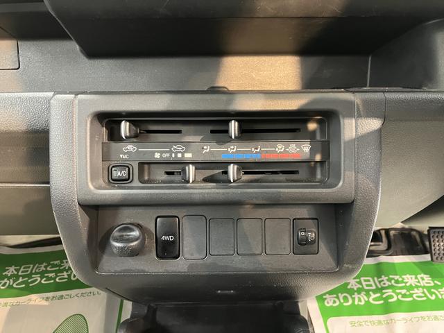 ハイゼットトラックスタンダード４ＷＤ　ハロゲンヘッドライト　マニュアルエアコン　運転席エアバッグ　パワステ　全塗装済車　オーディオレス（愛媛県）の中古車