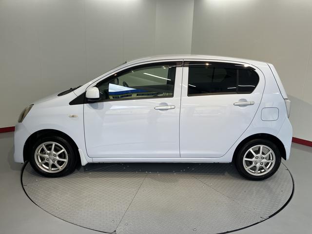 ミライース 中古車 Ｘ　ＳＡ横滑り防止装置　アイドリングストップ　ハロゲンヘッドライト　純正ＣＤチューナー　ＣＤ　ＡＭ　ＦＭ　ＡＵＸ　マニュアルエアコン　運転席・助手席エアバッグ　純正アルミホイール　パワステ　パワーウインドウ