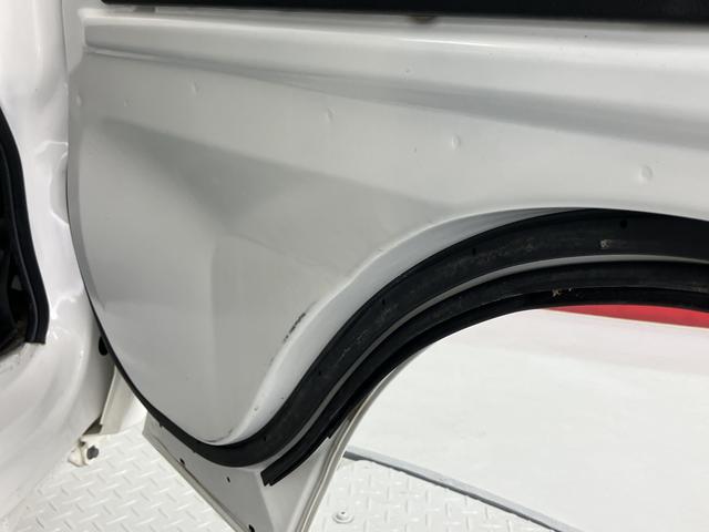 ハイゼットトラックスタンダード４ＷＤ　マニュアル車　エアコン　パワステ　ＡＢＳ　エアバッグ　ラジオ（愛媛県）の中古車