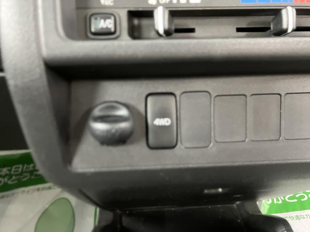 ハイゼットトラックスタンダード４ＷＤ　ＡＴ車　ラジオ　マニュアルエアコン　パワステ　ＡＢＳ　運転席エアバッグ（愛媛県）の中古車