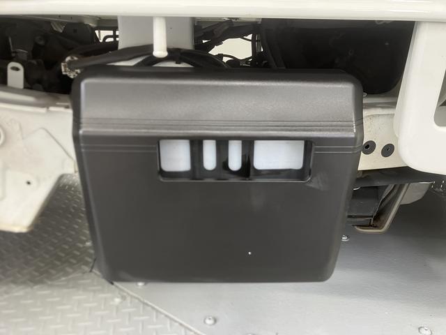 ハイゼットトラックスタンダード４ＷＤ　ＡＴ車　ラジオ　マニュアルエアコン　パワステ　ＡＢＳ　運転席エアバッグ（愛媛県）の中古車