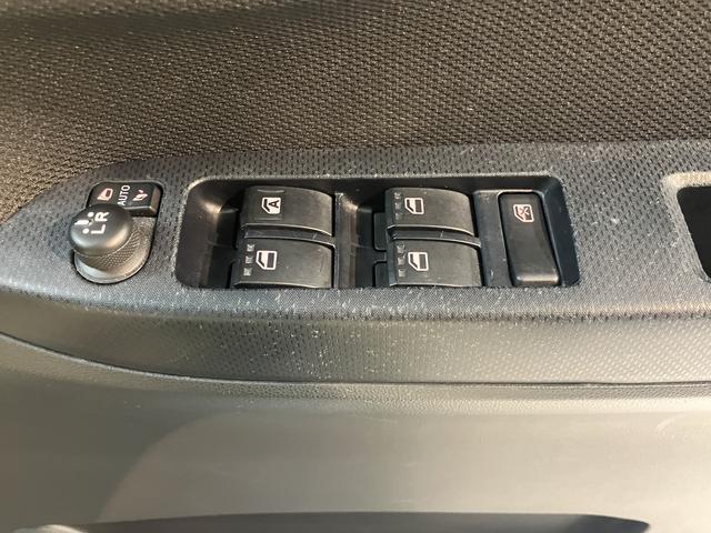 ムーヴカスタム　Ｘ　ＶＳ　ＳＡIIIプッシュスタート　アイドリングストップ　横滑り防止装置　運転席シートヒーター　ベンチシート　オートライト　ＬＥＤヘッドライト　パノラマモニター　純正ナビ　ナビ連動ドライブレコーダー　ＥＴＣ車載器（愛媛県）の中古車