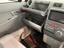 ２ＷＤ　ＣＶＴ車　純正ナビ　バックカメラ　ワンセグＴＶ　ＣＤ　キーフリーシステム　電動格納ドアミラー　アイドリングストップ　ベンチシート　オートエアコン　パワステ　パワーウィンドウ（愛媛県）の中古車