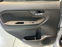 純正ナビ　パノラマモニター　フルセグＴＶ　ＣＤ　ＤＶＤ　ＵＳＢ　Ｂｌｕｅｔｏｏｔｈ　ドラレコ　ＥＴＣ　運転席シートヒーター　オートライト　ＬＥＤヘッドライト　プッシュスタート　アイドリングストップ（愛媛県）の中古車