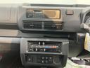 ２ＷＤ　オートライト　オートマチックハイビーム　アイドリングストップ車　コーナーセンサー　　ハロゲンヘッドライト　ＡＭ　ＦＭ（愛媛県）の中古車