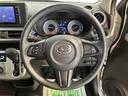 純正ナビ　バックカメラ　フルセグＴＶ　ＣＤ　ＤＶＤ　ＵＳＢ　Ｂｌｕｅｔｏｏｔｈ　ＥＴＣ　オートライト　ベンチシート　プッシュスタート　アイドリングストップ　電動格納ドアミラー　キーフリーシステム（愛媛県）の中古車