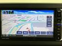 純正ナビ　バックカメラ　フルセグＴＶ　ＣＤ　ＤＶＤ　ＵＳＢ　Ｂｌｕｅｔｏｏｔｈ　ＥＴＣ　オートライト　ベンチシート　プッシュスタート　アイドリングストップ　電動格納ドアミラー　キーフリーシステム（愛媛県）の中古車