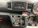 ２ＷＤ　コーナーセンサー　アイドリングストップ車　オートマチックハイビーム　ハロゲンヘッドライト　純正ＥＴＣ車載器　純正ＣＤデッキ　ＣＤ　ＡＵＸ　ＦＭ　ＡＭ（愛媛県）の中古車