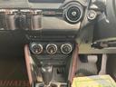 4WD クルーズコントロール オートライト LEDヘッドライト 運転席・助手席シートヒーター コーナーセンサー純正ナビ ETC車載器 バックカメラ フルセグTV CD DVD USB AUX(愛媛県)の中古車