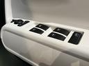 ディスプレイオーディオ　パノラマモニター　地上デジタルＴＶ　Ｂｌｕｅｔｏｏｔｈ　プッシュスタート　両側電動スライドドア　運転席助手席シートヒーター　電動パーキング　ＬＥＤヘッドライト　オートライト（愛媛県）の中古車