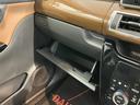 ２ＷＤ　プッシュスタート　アイドリングストップ車　オートライト　オートマチックハイビーム　運転席・助手席シートヒーター　ベンチシート　ＬＥＤヘッドライト　フロントフォグランプ　盗難防止装置　純正ナビ（愛媛県）の中古車