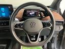 プッシュスタート　運転席・助手席シートヒーター　アダプティブクルーズコントロール　オートライト　オートマチックハイビーム　ＬＥＤヘッドライト　リヤフォグランプ　ワイヤレス充電　パーキングアシスト（愛媛県）の中古車