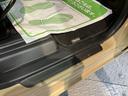 プッシュスタート　片側電動スライドドア　ベンチシート　運転席・助手席シートヒーター　コーナーセンサー　アイドリングストップ　オートライト　オートマチックハイビーム　ＬＥＤヘッドライト　純正ナビ　２ＷＤ（愛媛県）の中古車