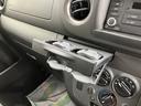 ２ＷＤ　横滑り防止装置　オートライト　オートマチックハイビーム　ＬＥＤヘッドライト　マニュアルエアコン　ＥＴＣ車載器　運転席・助手席エアバッグ　パワステ　パワーウインドウ　ＡＢＳ　純正ＣＤチューナー（愛媛県）の中古車
