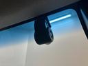 プッシュスタート　アイドリングストップ　横滑り防止装置　運転席シートヒーター　ベンチシート　オートライト　ＬＥＤヘッドライト　パノラマモニター　純正ナビ　ナビ連動ドライブレコーダー　ＥＴＣ車載器（愛媛県）の中古車