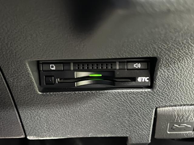 カローラフィールダー１．５Ｇ　エアロツアラー・ダブルバイビーナビ　バックカメラ　ドラレコ　ＥＴＣ　オートエアコン　ルーフキャリア　認定中古車　ＣＶＴ　１５００（香川県）の中古車