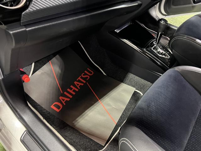 カローラフィールダー１．５Ｇ　エアロツアラー・ダブルバイビーナビ　バックカメラ　ドラレコ　ＥＴＣ　オートエアコン　ルーフキャリア　認定中古車　ＣＶＴ　１５００（香川県）の中古車