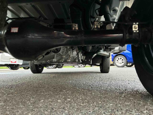 ハイゼットトラックスタンダード荷台三方開 スマートアシスト 横滑り防止装置 前後コーナーセンサー アイドリングストップ オートライト オートハイビーム スピーカー一体型AM/FMラジオ サイドレバー式駐車ブレーキ バッテリーカバー(千葉県)の中古車