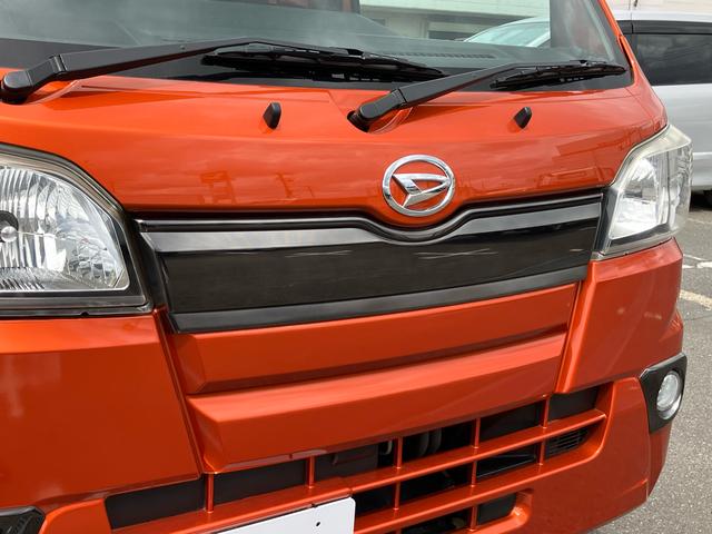ハイゼットトラックエクストラ　４ＷＤ４ＷＤ　４速ＡＴ　ナビ／ＢＴ／ＤＴＶ／ＤＩＳＣ　フォグランプ　荷台作業灯　リヤ４枚リーフスプリング　テールゲートチェーン　フロントダークメッキガーニッシュ　工具箱　フロアイルミネーション　キーレス（千葉県）の中古車