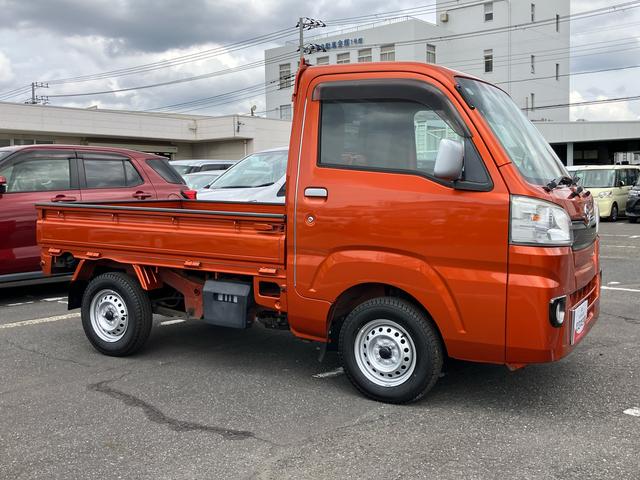ハイゼットトラックエクストラ　４ＷＤ４ＷＤ　４速ＡＴ　ナビ／ＢＴ／ＤＴＶ／ＤＩＳＣ　フォグランプ　荷台作業灯　リヤ４枚リーフスプリング　テールゲートチェーン　フロントダークメッキガーニッシュ　工具箱　フロアイルミネーション　キーレス（千葉県）の中古車