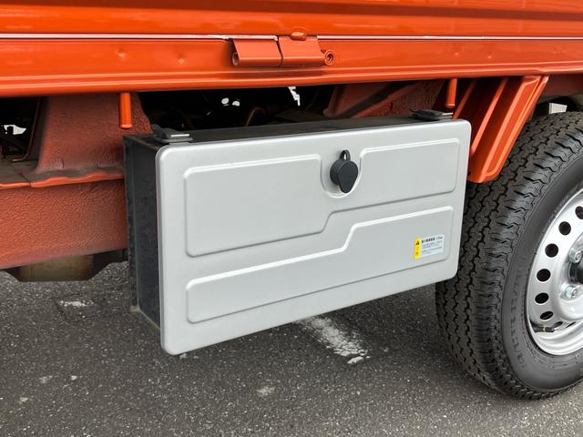 ハイゼットトラックエクストラ　４ＷＤ４ＷＤ　４速ＡＴ　ナビ／ＢＴ／ＤＴＶ／ＤＩＳＣ　フォグランプ　荷台作業灯　リヤ４枚リーフスプリング　テールゲートチェーン　フロントダークメッキガーニッシュ　工具箱　フロアイルミネーション　キーレス（千葉県）の中古車