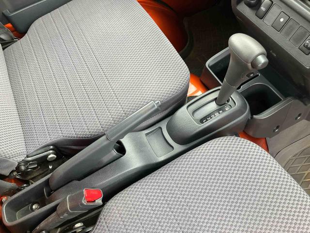 ハイゼットトラックエクストラ　４ＷＤ４ＷＤ　４速ＡＴ　ナビ／ＢＴ／ＤＴＶ／ＤＩＳＣ　フォグランプ　荷台作業灯　リヤ４枚リーフスプリング　テールゲートチェーン　フロントダークメッキガーニッシュ　工具箱　フロアイルミネーション　キーレス（千葉県）の中古車