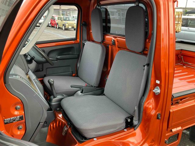 ハイゼットトラックエクストラ　４ＷＤ４ＷＤ　４速ＡＴ　ナビ／ＢＴ／ＤＴＶ／ＤＩＳＣ　フォグランプ　荷台作業灯　リヤ４枚リーフスプリング　テールゲートチェーン　フロントダークメッキガーニッシュ　工具箱　フロアイルミネーション　キーレス（千葉県）の中古車