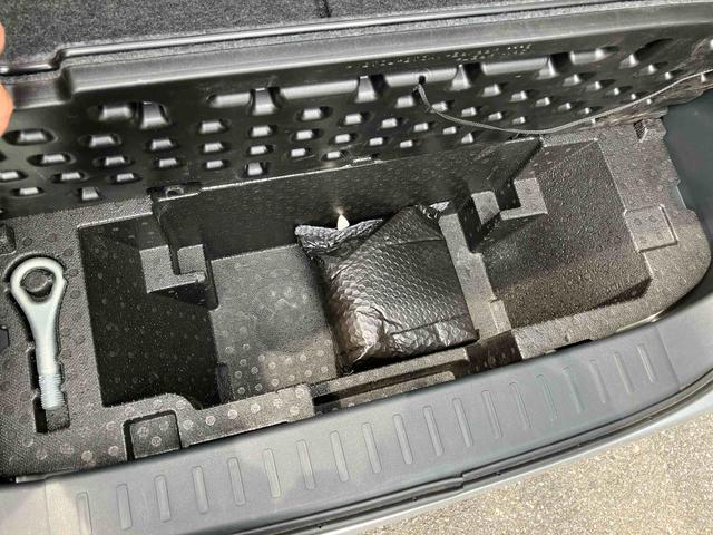 ムーヴカスタム　Ｘナビ／ＤＩＳＣ　ＥＴＣ　ＨＩＤヘッドランプ　フォグランプ　ドアミラーターンランプ　スマートキー／プッシュボタンスタート　アルミホイール（千葉県）の中古車