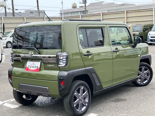 タフトＧターボ　ダーククロムベンチャー前後専用ダークガーニッシュ　ガラスルーフ　ルーフレール　１５インチアルミ　シートヒーター　ＬＥＤヘッド＆フォグランプ　バックカメラ　クルコン　電動駐車ブレーキ　衝突被害軽減ブレーキ　コーナーセンサー（千葉県）の中古車