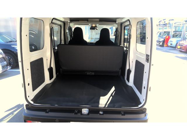 ハイゼットカーゴＤＸ４ＷＤ　サポカーＳワイド適合　ラジオ　エアコン　アクセサリーソケット　コーナーセンサー　アイドリングストップ　光軸調整ダイヤル　横滑り防止機能　誤発進抑制機能　パワーウインドウ　キーレス（神奈川県）の中古車