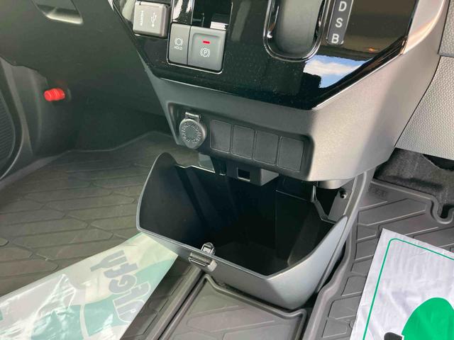 トールカスタムＧ９インチスマホ連携ディスプレイオーディオ／ＬＥＤヘッドライト／両側電動スライドドア／コーナーセンサー／アイドリングストップ／衝突回避支援システム／横滑り防止装置／オートライト／オートエアコン（千葉県）の中古車