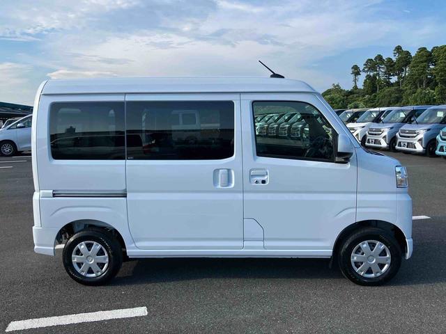 ハイゼットカーゴクルーズ左右分割可倒式リヤシート プッシュボタンスターター 電動格納式カラードドアミラー 衝突被害軽減ブレーキ コーナーセンサー オーバーヘッドシェルフ 荷室LEDルームランプ スライドドアイージークローザー(千葉県)の中古車
