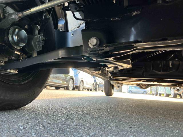 ハイゼットカーゴクルーズ左右分割可倒式リヤシート　プッシュボタンスターター　電動格納式カラードドアミラー　衝突被害軽減ブレーキ　コーナーセンサー　オーバーヘッドシェルフ　荷室ＬＥＤルームランプ　スライドドアイージークローザー（千葉県）の中古車